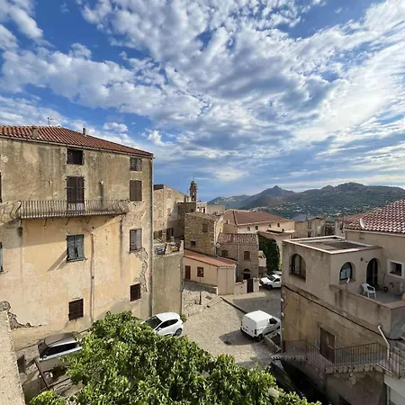 Large In Apartment Lavatoggio