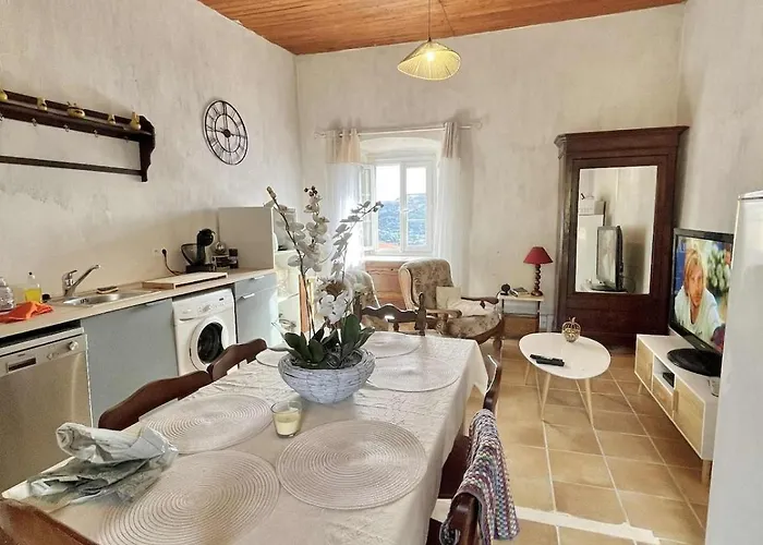 Large In Apartmán *